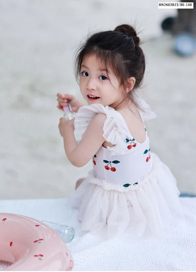 ĐẦM BƠI BÉ GÁI PHỐI VOAN