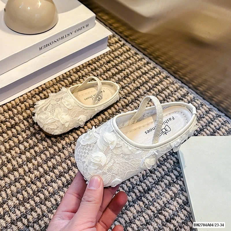 SỤC REN THÊU HOA BÉ GÁI