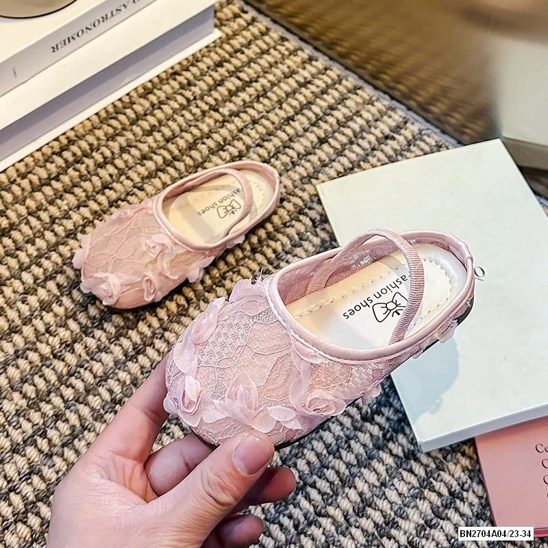 SỤC REN THÊU HOA BÉ GÁI