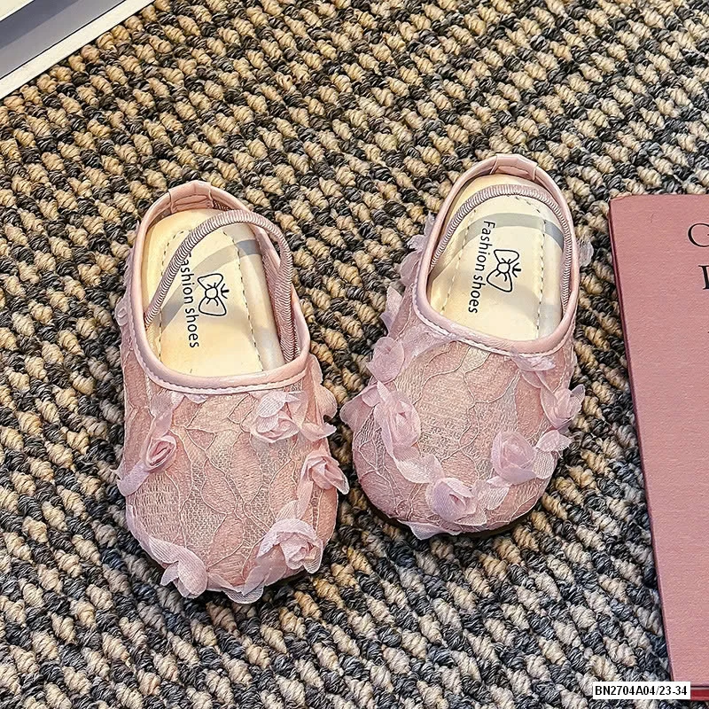 SỤC REN THÊU HOA BÉ GÁI