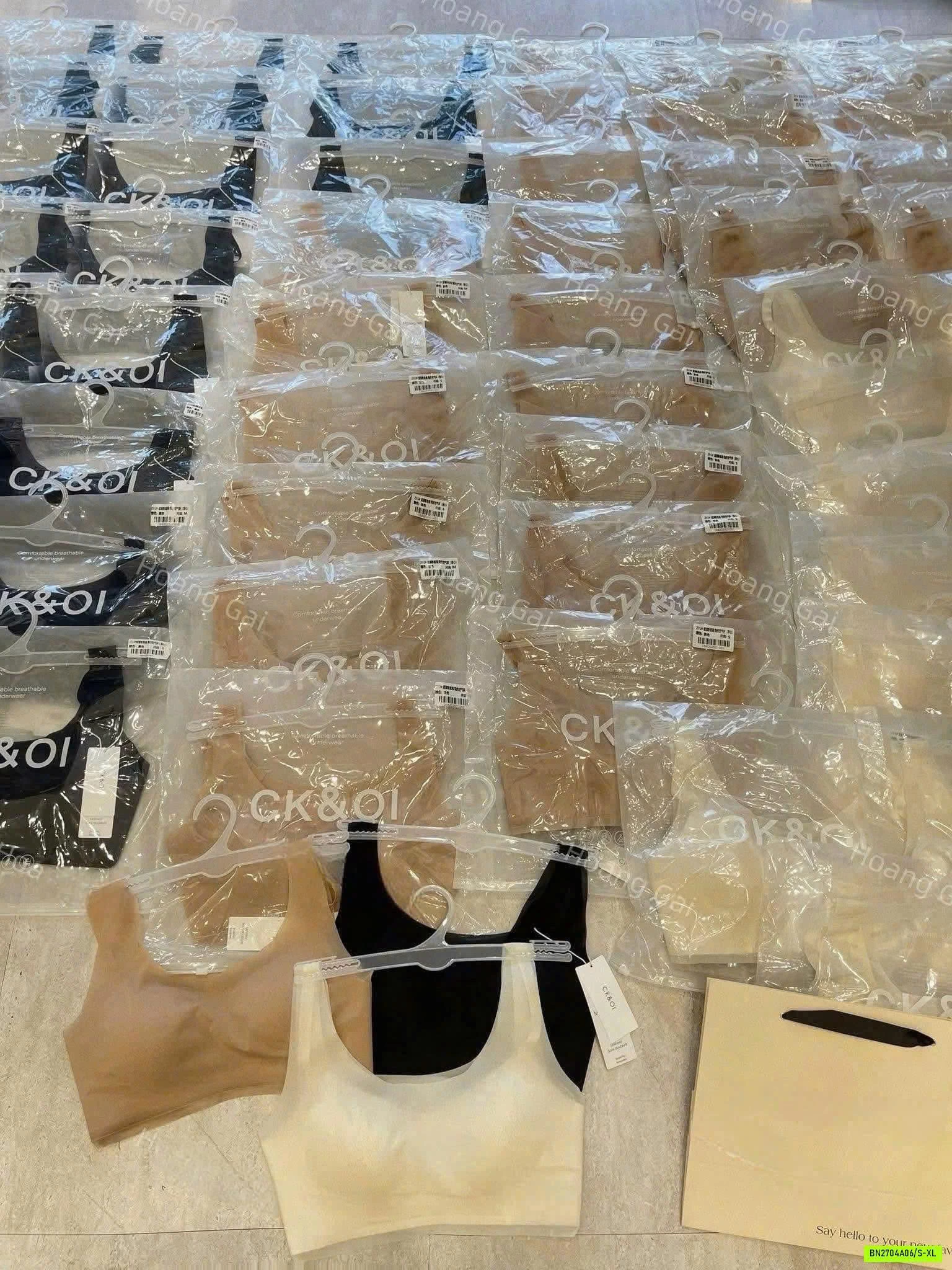 ÁO NGỰC TÀNG HÌNH KHÔNG GỌNG