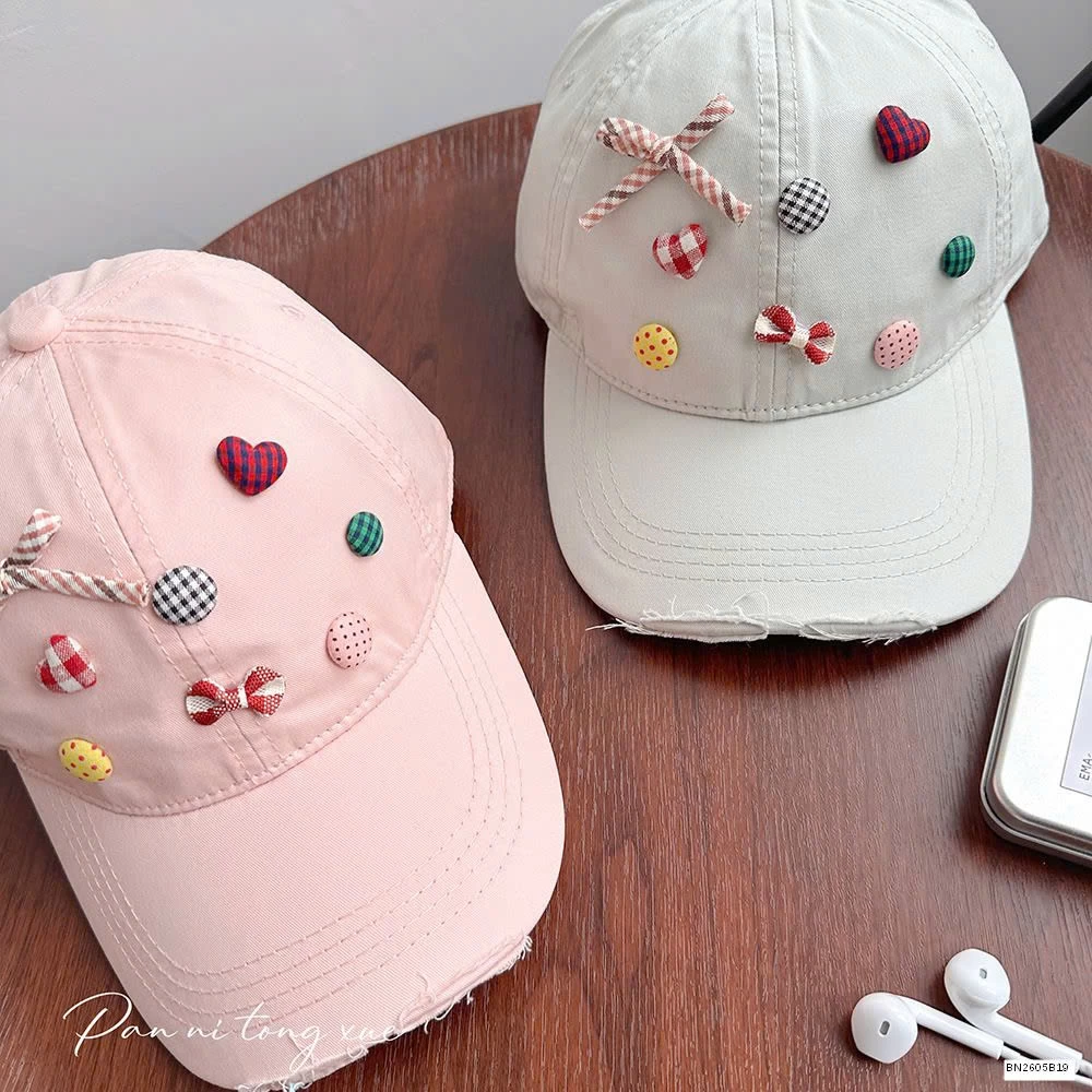 MŨ KẾT RÁCH GẮN STICKER