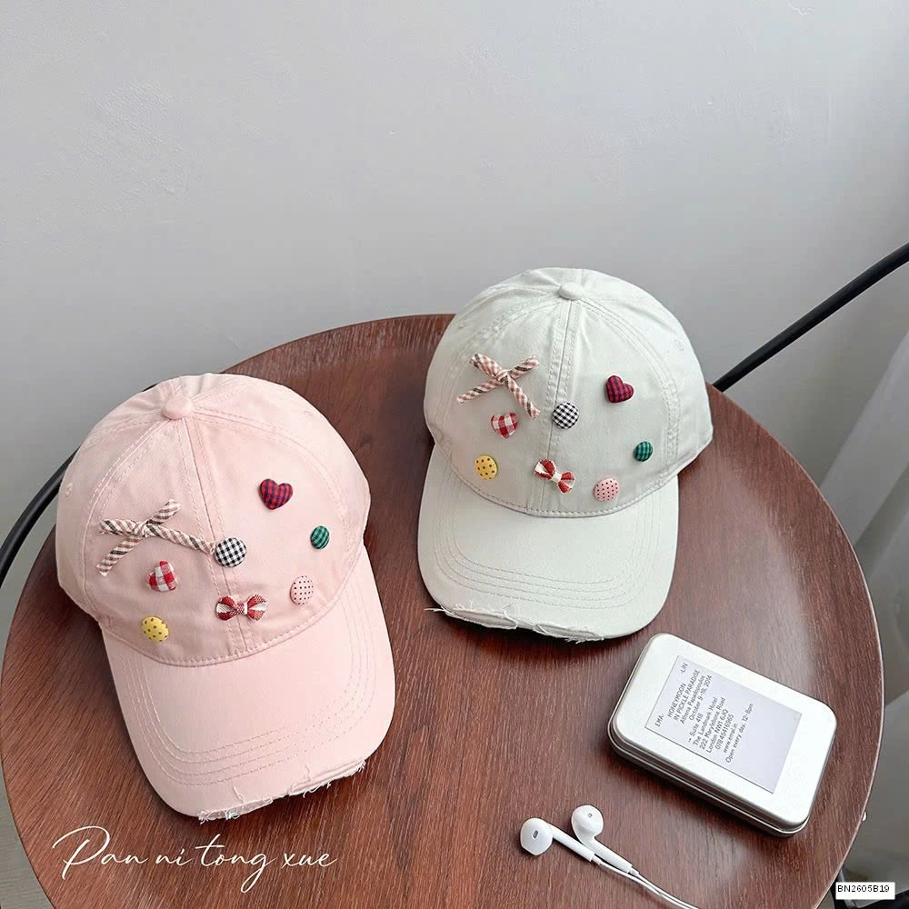 MŨ KẾT RÁCH GẮN STICKER