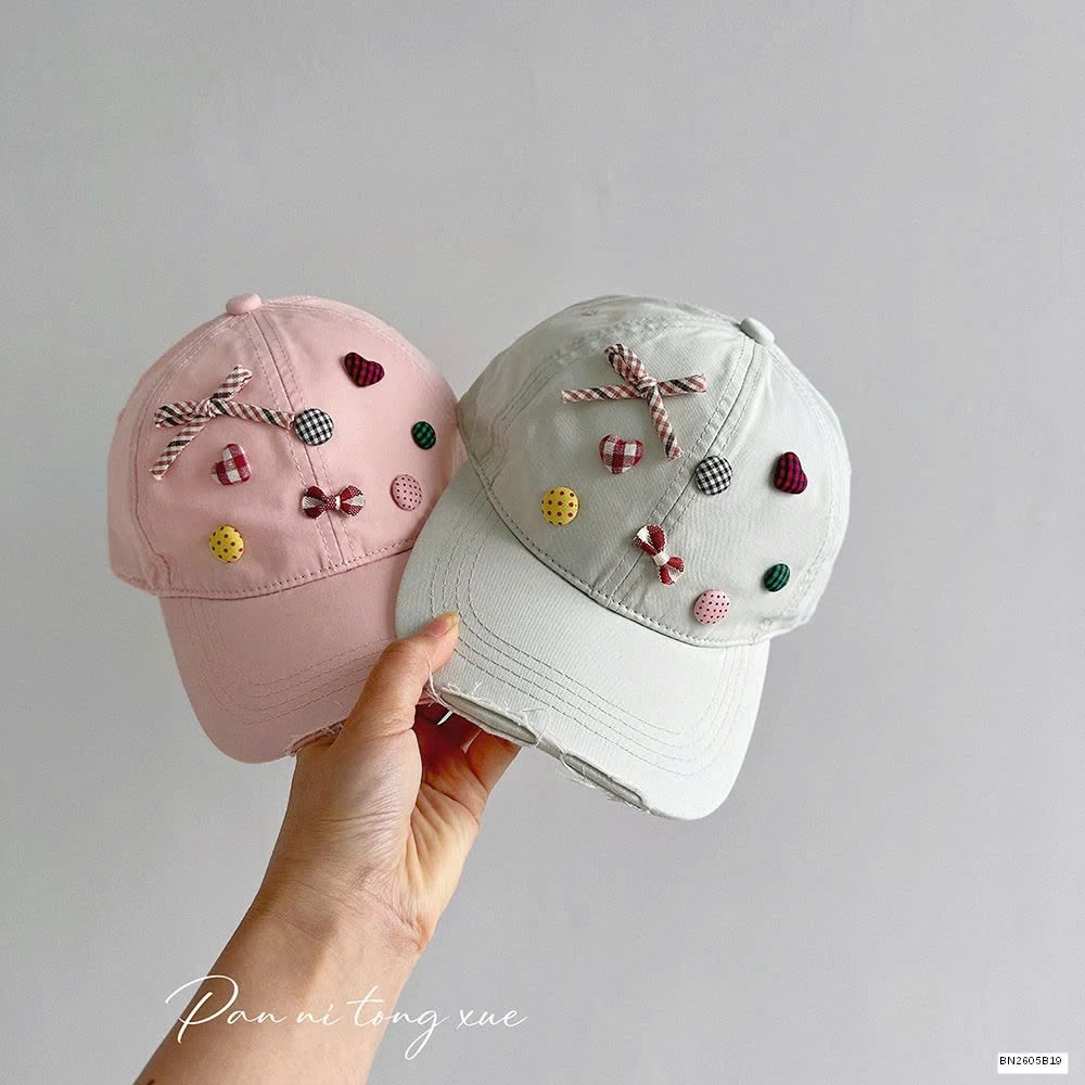 MŨ KẾT RÁCH GẮN STICKER