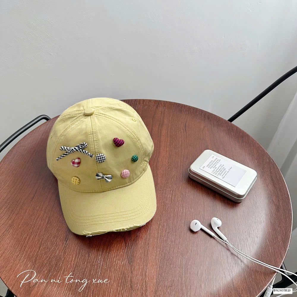 MŨ KẾT RÁCH GẮN STICKER