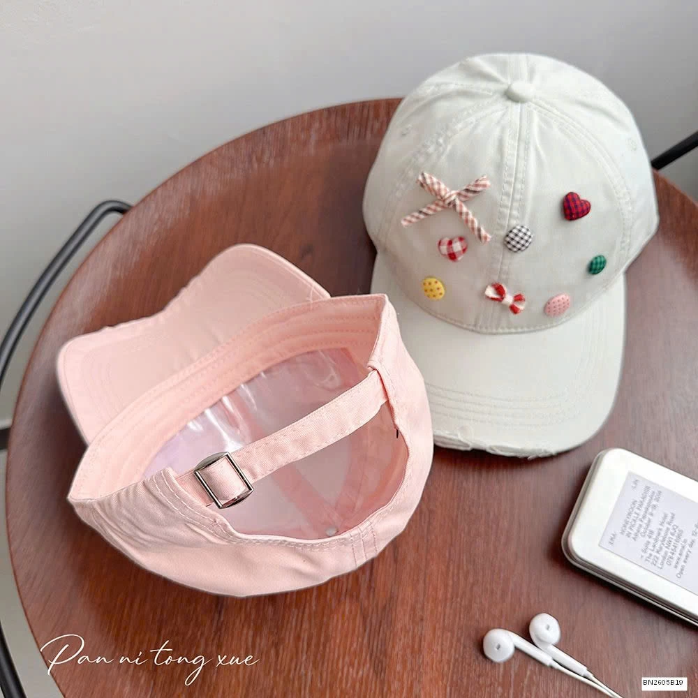 MŨ KẾT RÁCH GẮN STICKER