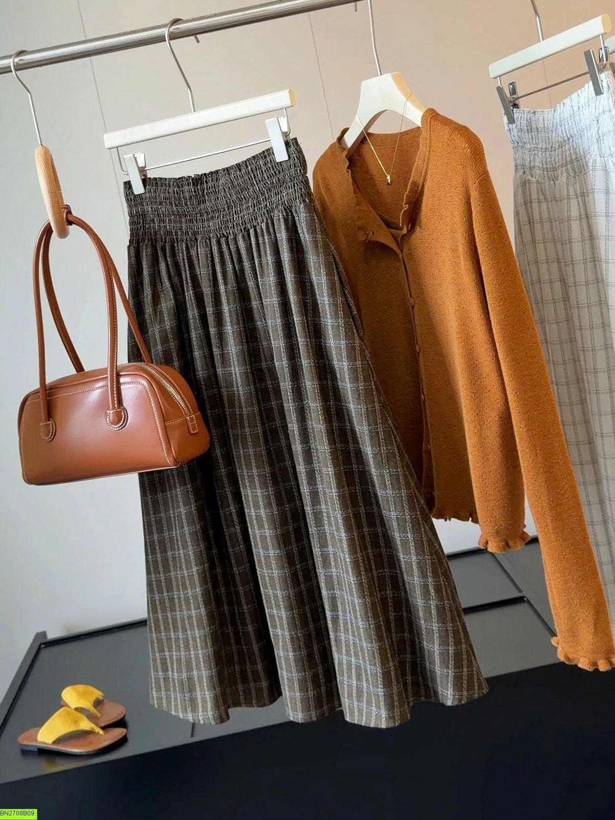 CHÂN VÁY KẺ CARO ANNA VINTAGE