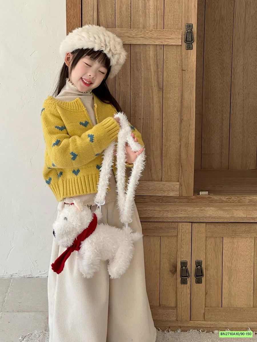 KHOÁC LEN VÀNG TRÁI TIM