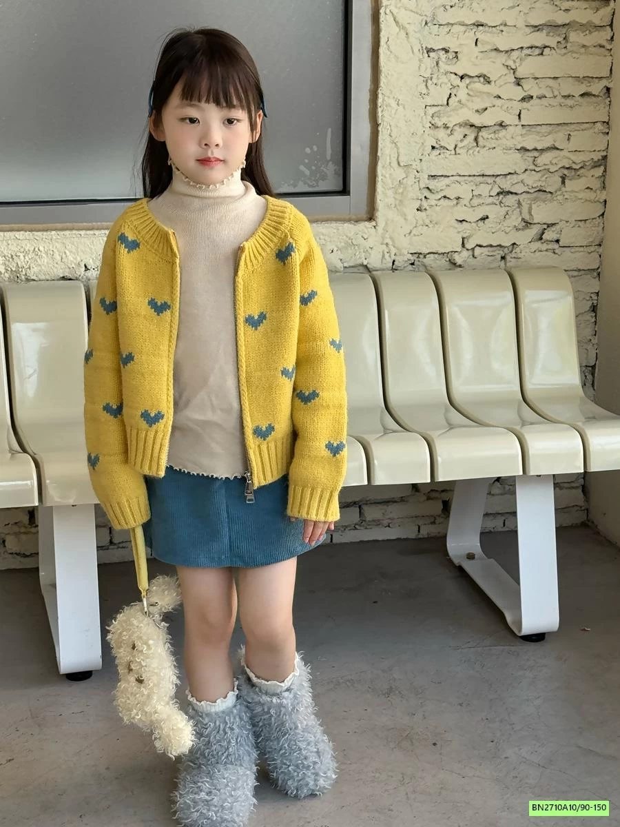 KHOÁC LEN VÀNG TRÁI TIM