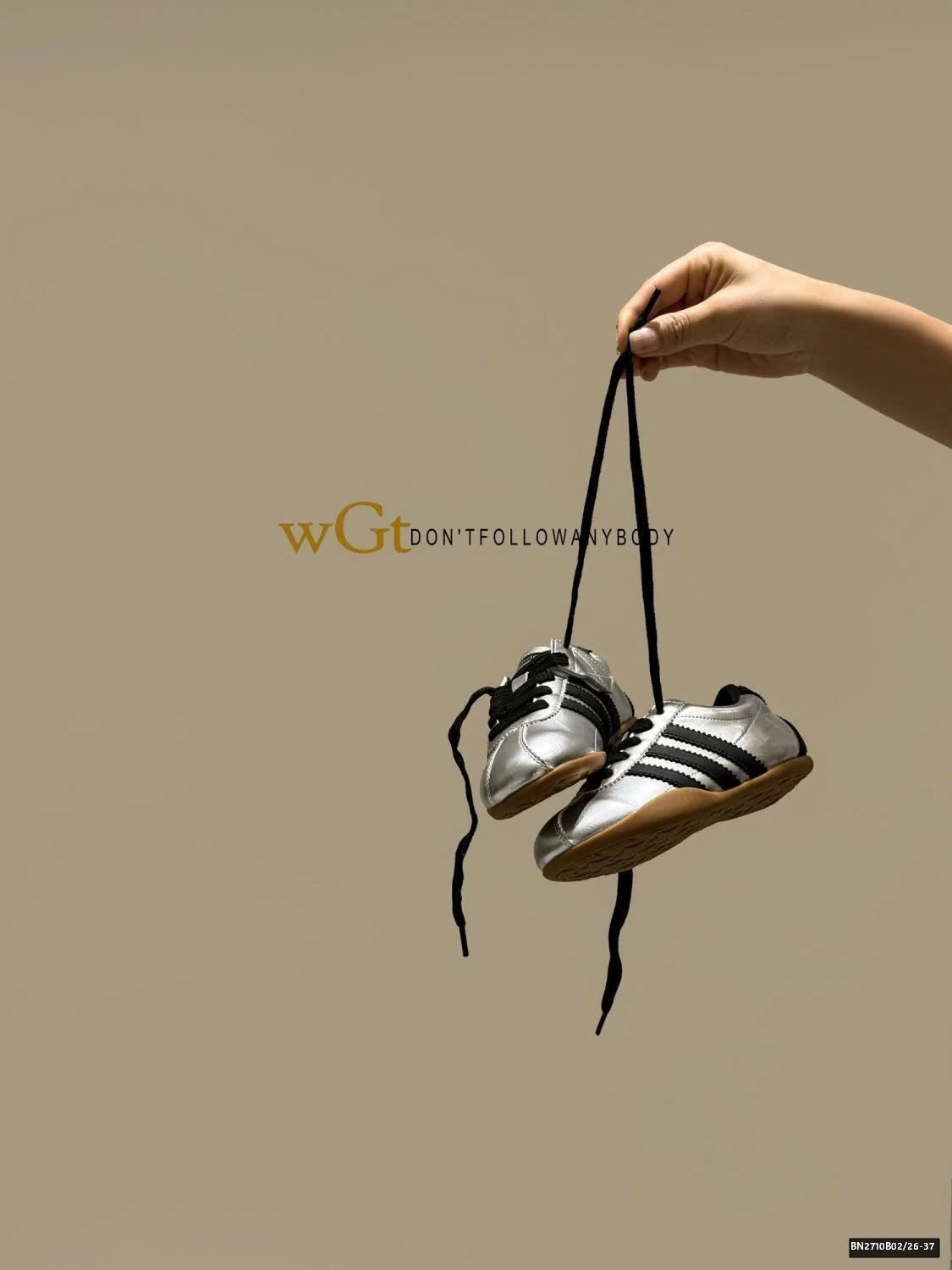 GIÀY THỂ THAO 3 SỌC