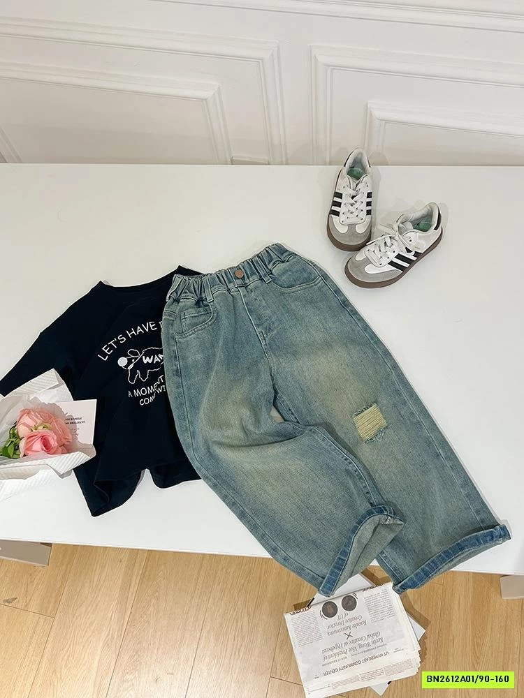 JEANS SUÔNG RÁCH GỐI 24S033 AMBB