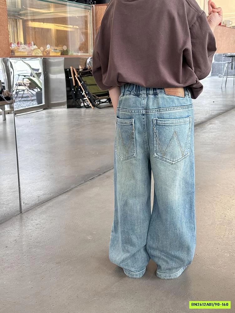 JEANS SUÔNG RÁCH GỐI 24S033 AMBB