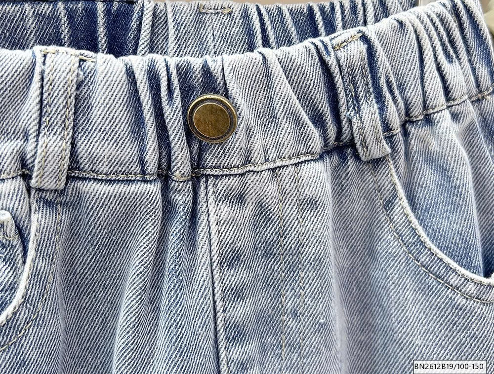 QUẦN JEAN BẠC MÀU TÚI THÊU KACADY