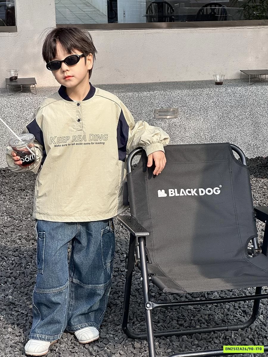 JEANS SUÔNG TÚI HỘP TÁN ĐINH 25A145 AMBB