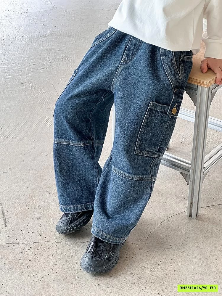 JEANS SUÔNG TÚI HỘP TÁN ĐINH 25A145 AMBB