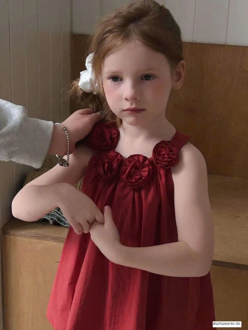 ÁO YẾM CỔ HOA HỒNG