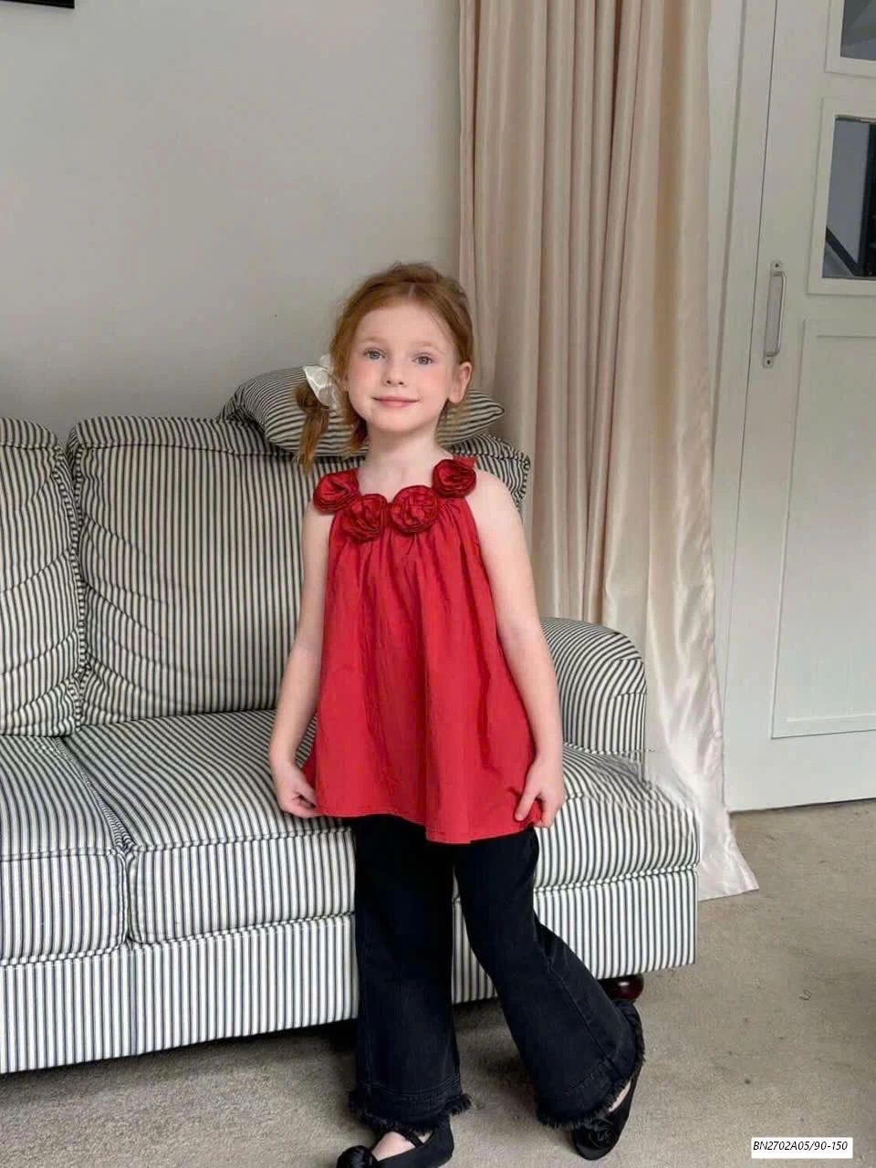 ÁO YẾM CỔ HOA HỒNG