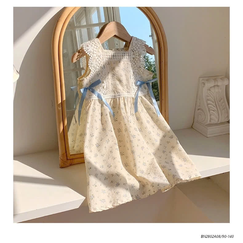 ĐẦM HOA NHÍ PHỐI VIỀN REN