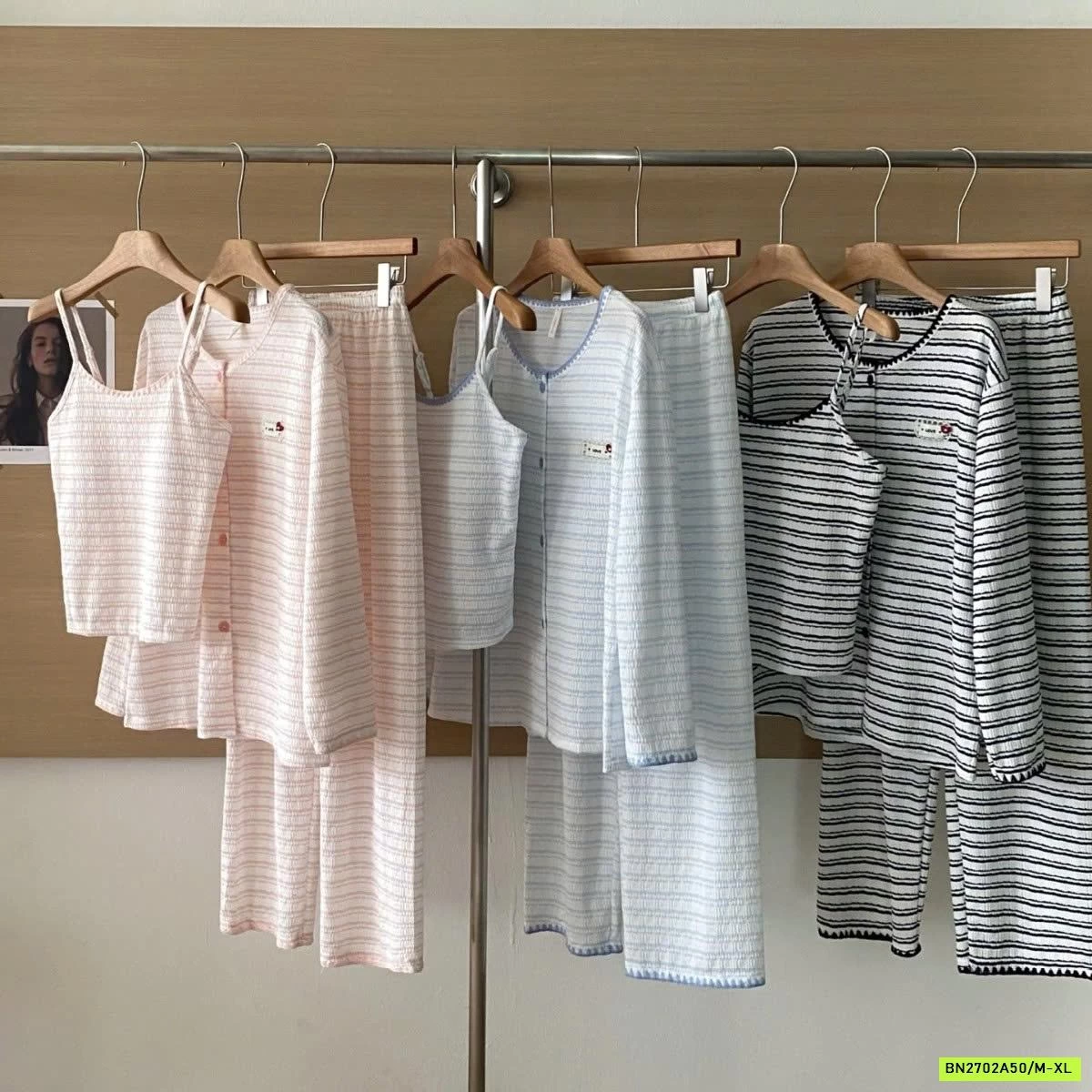 BỘ NGỦ NỮ KẺ 3 CHI TIẾT