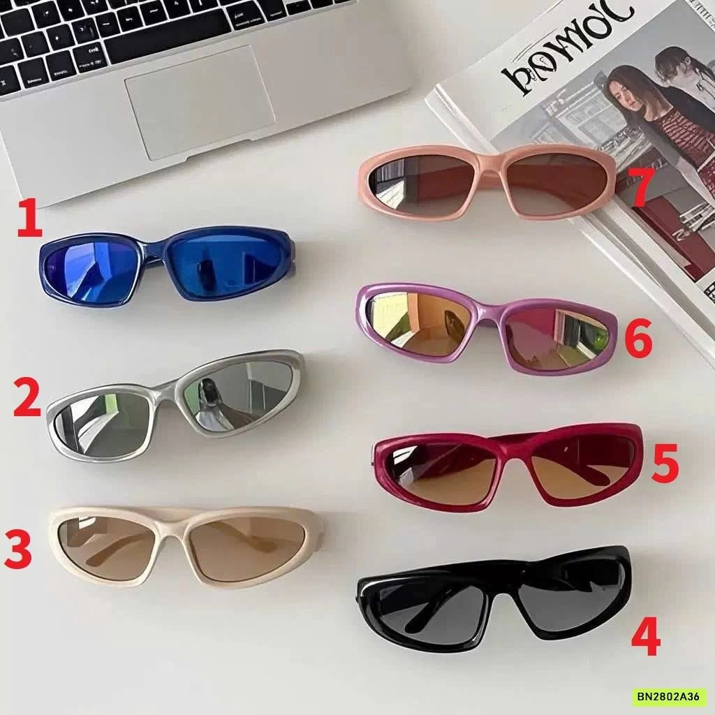 KÍNH THỜI TRANG CÁ TÍNH