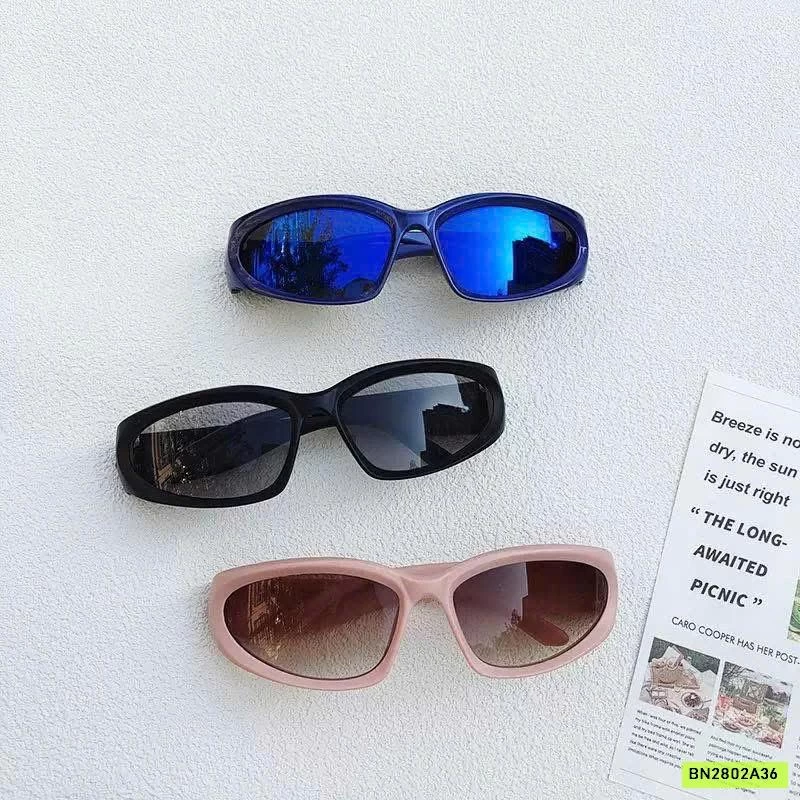 KÍNH THỜI TRANG CÁ TÍNH