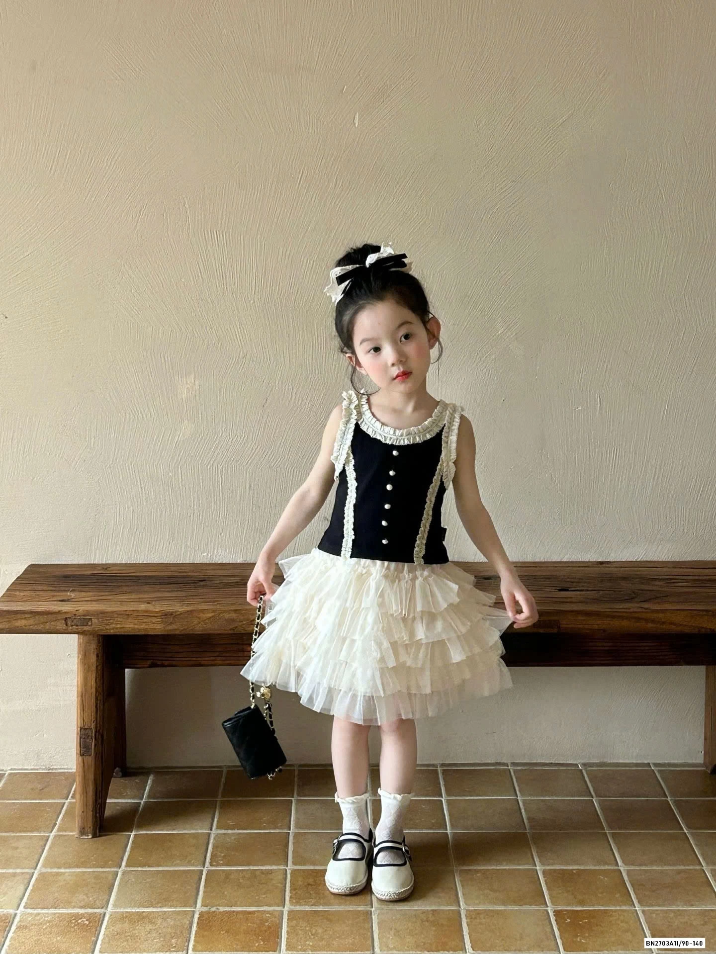 ÁO ĐEN VIỀN BÈO MIX CV TUTU