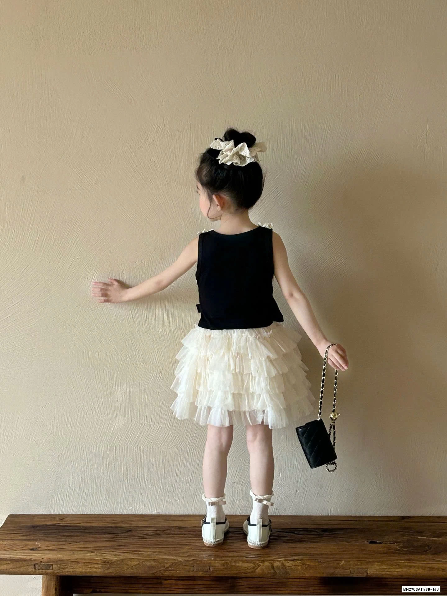 ÁO ĐEN VIỀN BÈO MIX CV TUTU