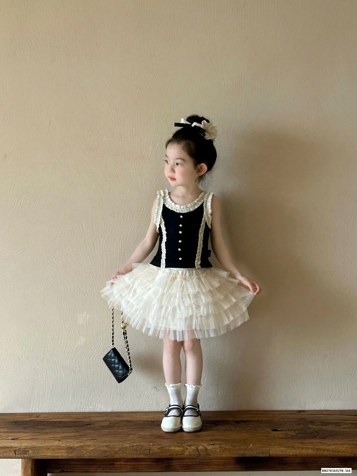 ÁO ĐEN VIỀN BÈO MIX CV TUTU