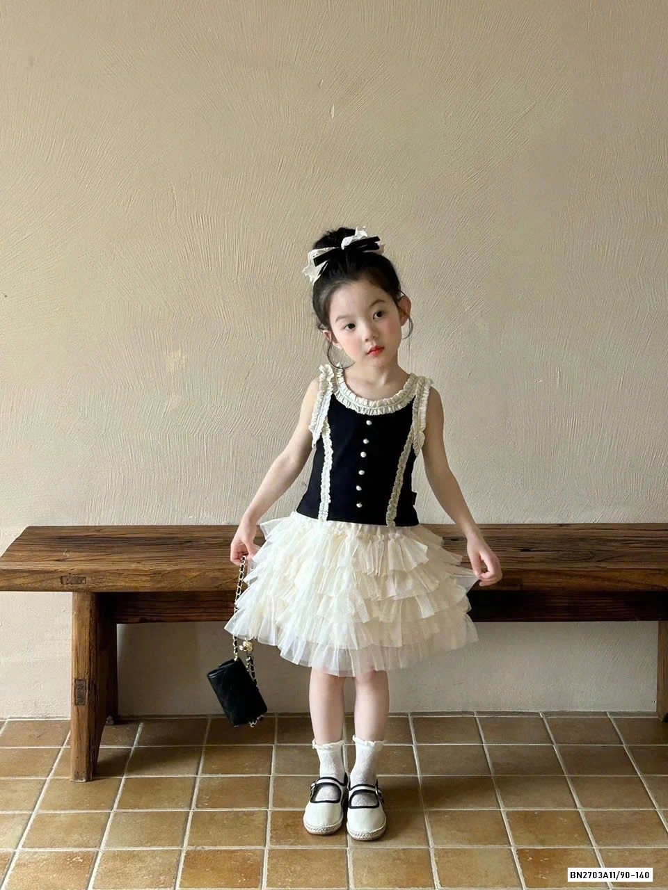 ÁO ĐEN VIỀN BÈO MIX CV TUTU