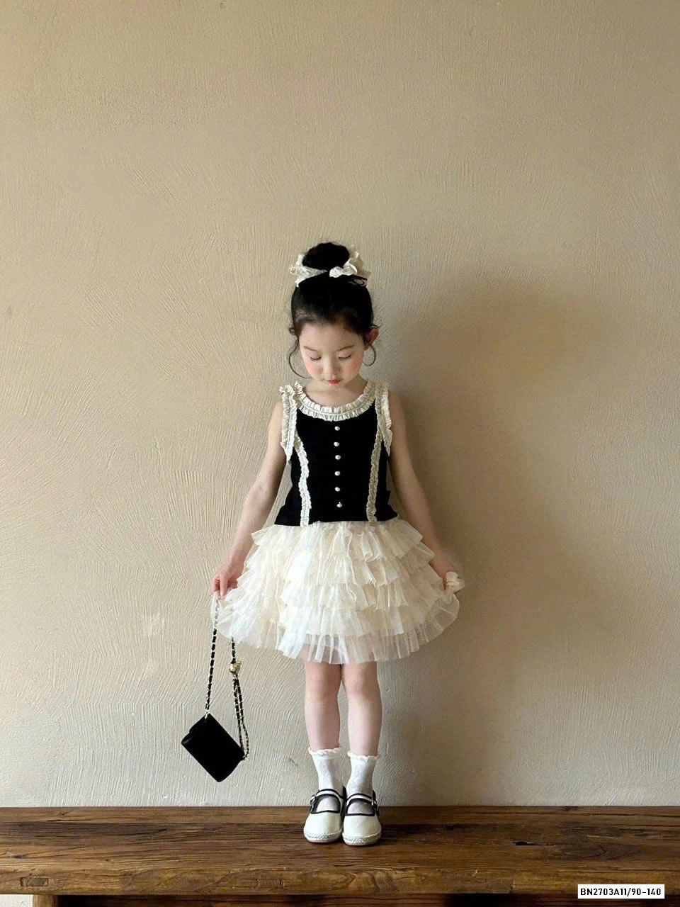 ÁO ĐEN VIỀN BÈO MIX CV TUTU