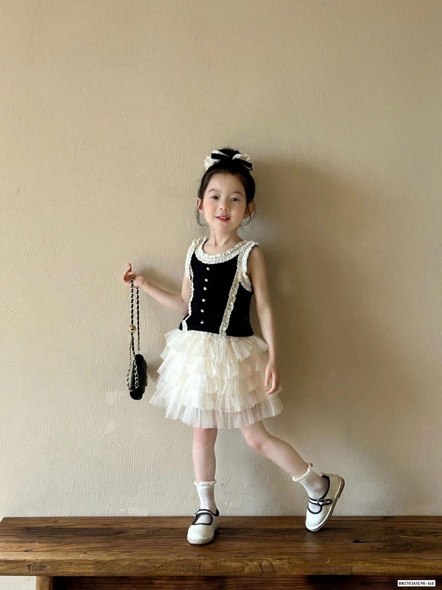 ÁO ĐEN VIỀN BÈO MIX CV TUTU