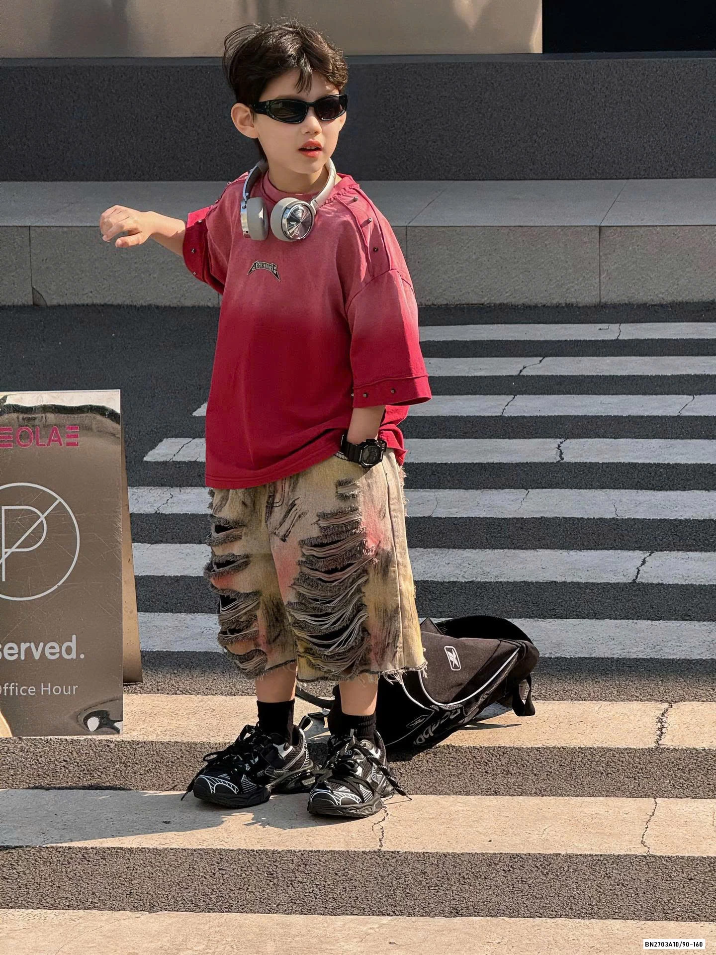 ÁO THUN ĐỎ LOANG