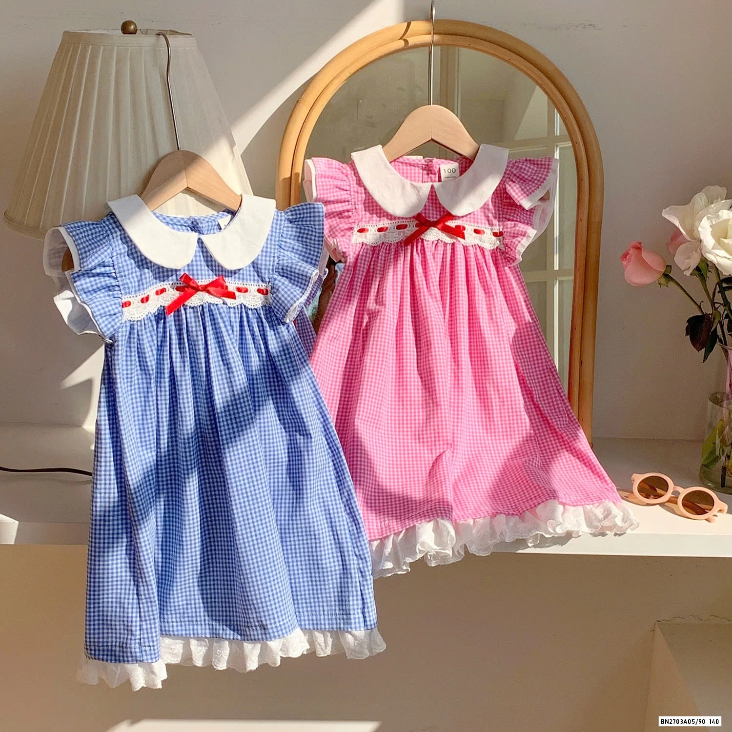 ĐẦM CARO CÁNH TIÊN CỔ SEN