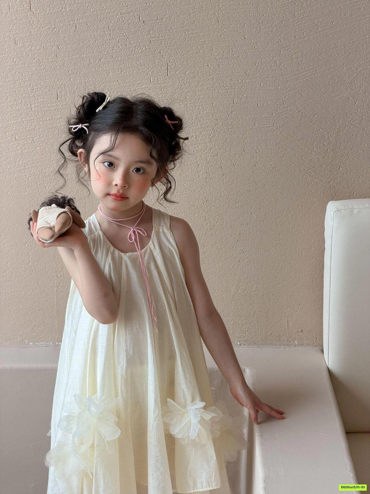 ĐẦM THÔ MỀM GẮN HOA 3D SÁT NÁCH