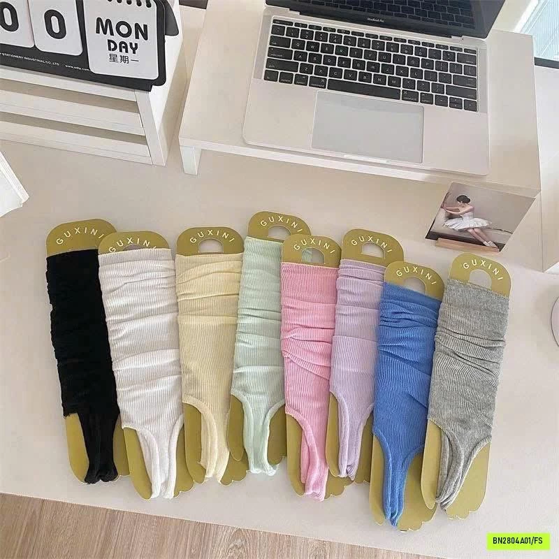 TẤT GIẤY XỎ NGÓN