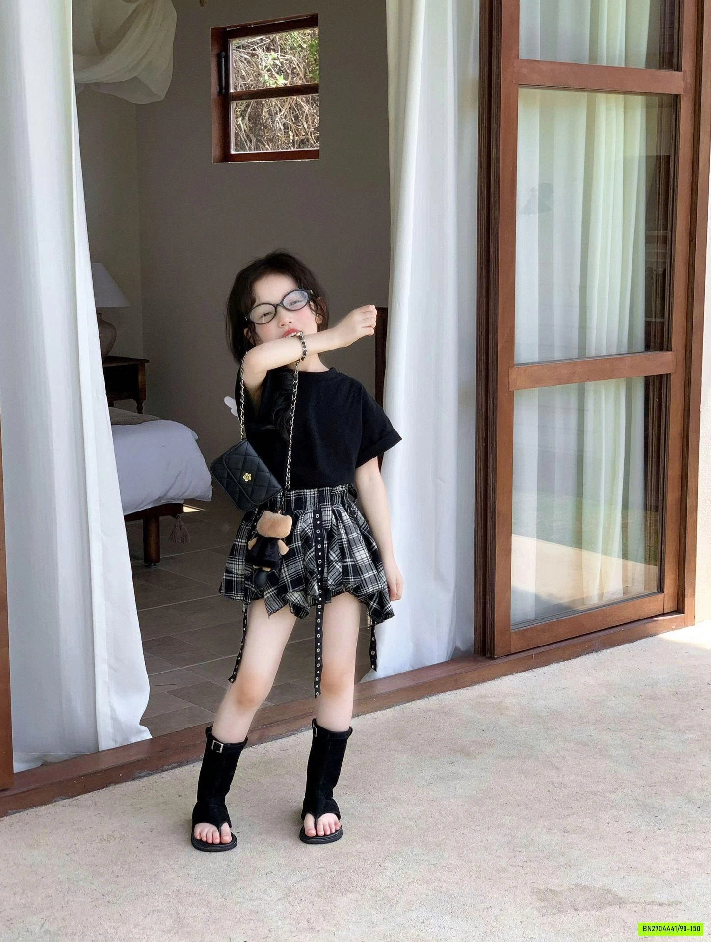 ÁO ĐEN MIX CV CARO