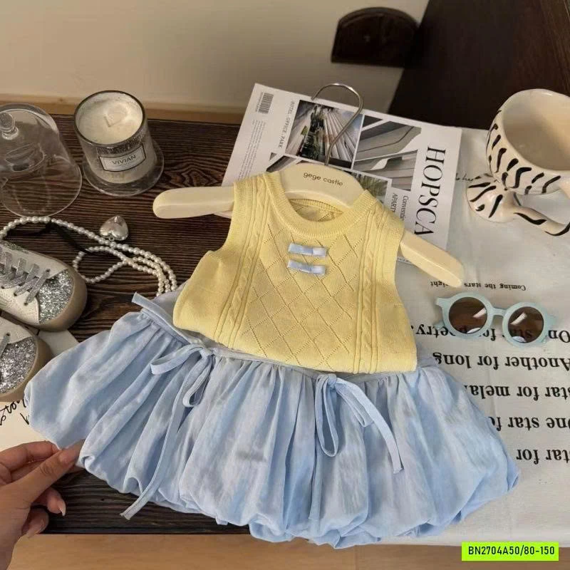 MONTGHI CỔ NƠ MIX QUẦN BÍ