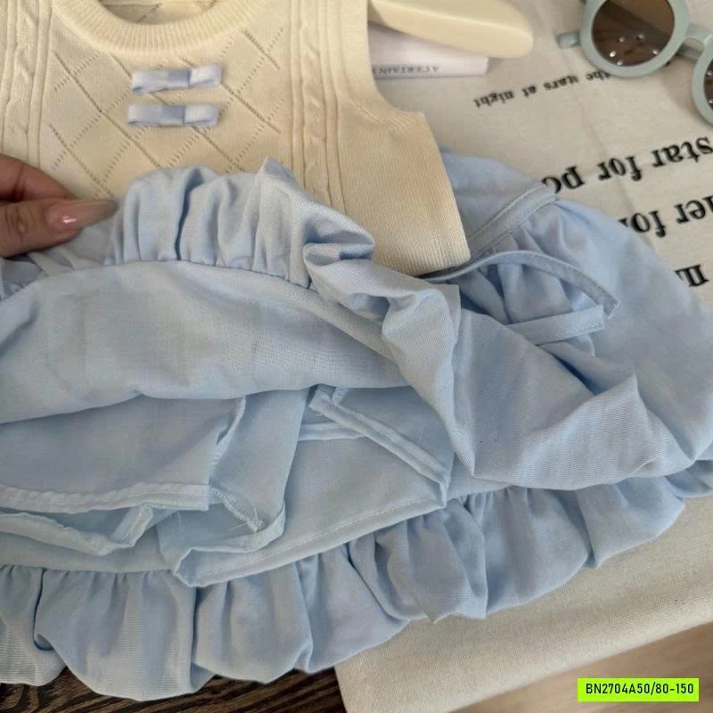 MONTGHI CỔ NƠ MIX QUẦN BÍ