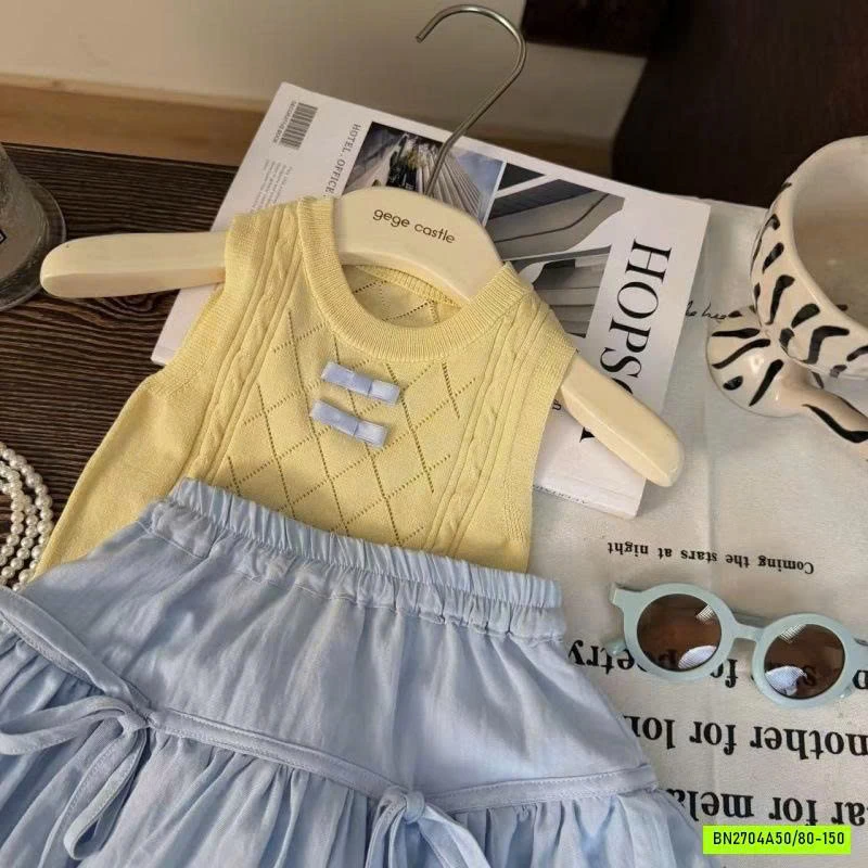 MONTGHI CỔ NƠ MIX QUẦN BÍ