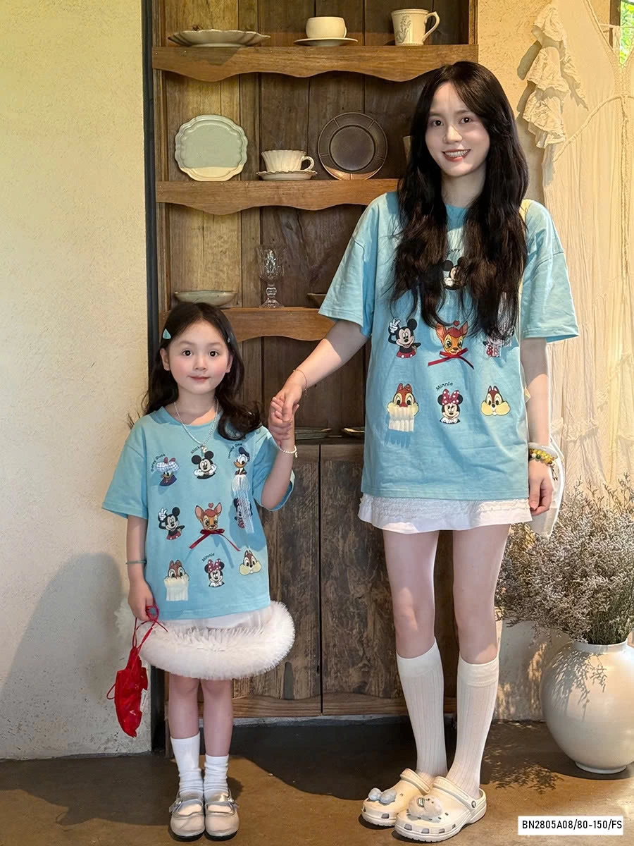 ÁO THUN XANH DISNEY MẸ BÉ