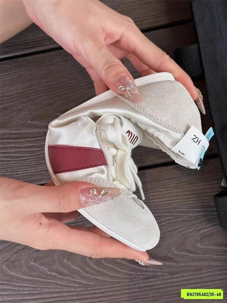 GIÀY SLIPON MIU NỮ