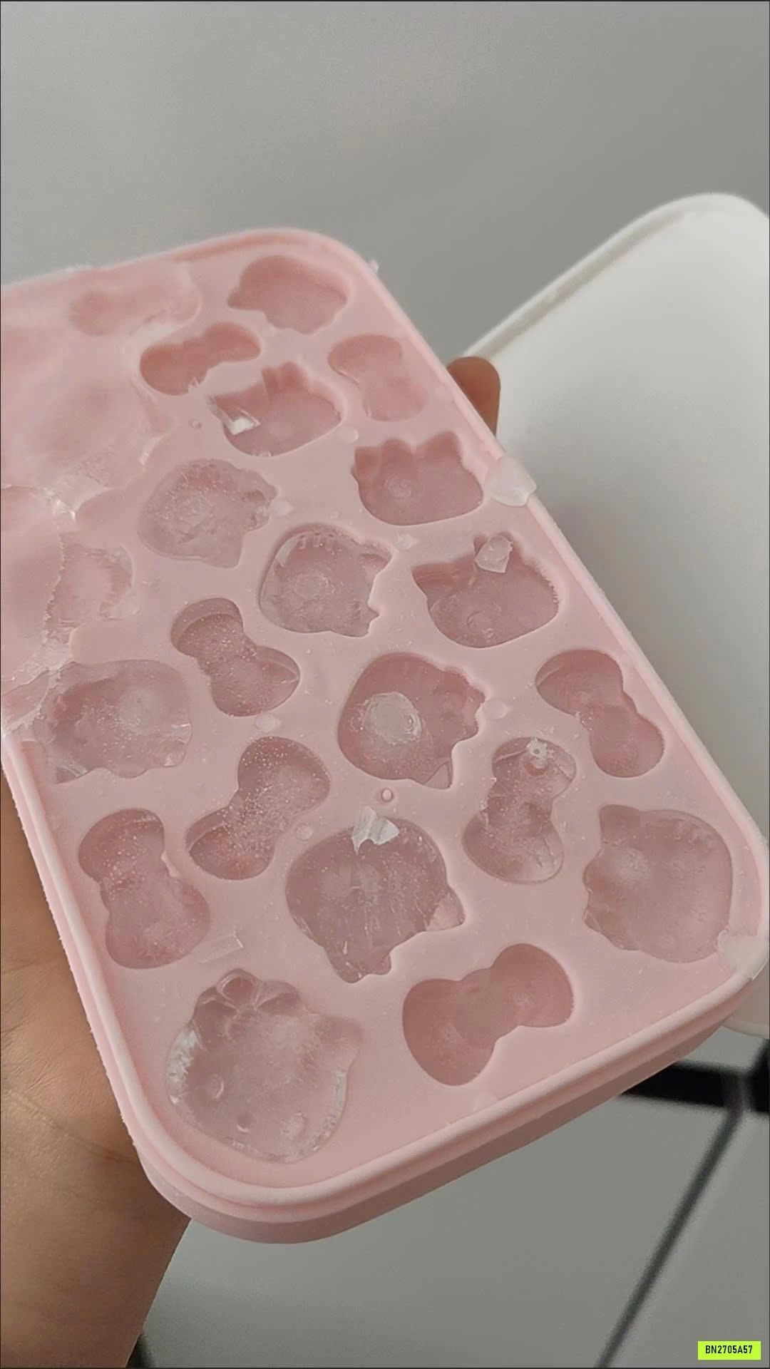 KHAY LÀM ĐÁ KITTY