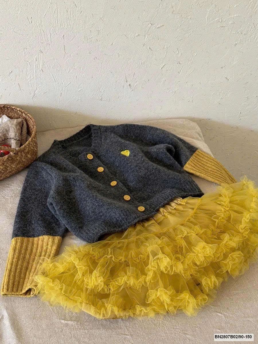 Set áo len tay phối màu mix chân váy ren