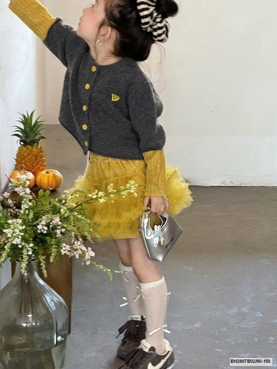 Set áo len tay phối màu mix chân váy ren