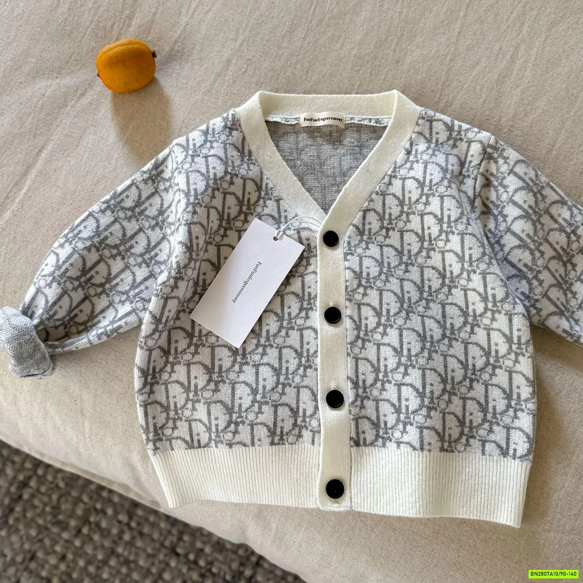 KHOÁC LEN CÚC MMGGBABY