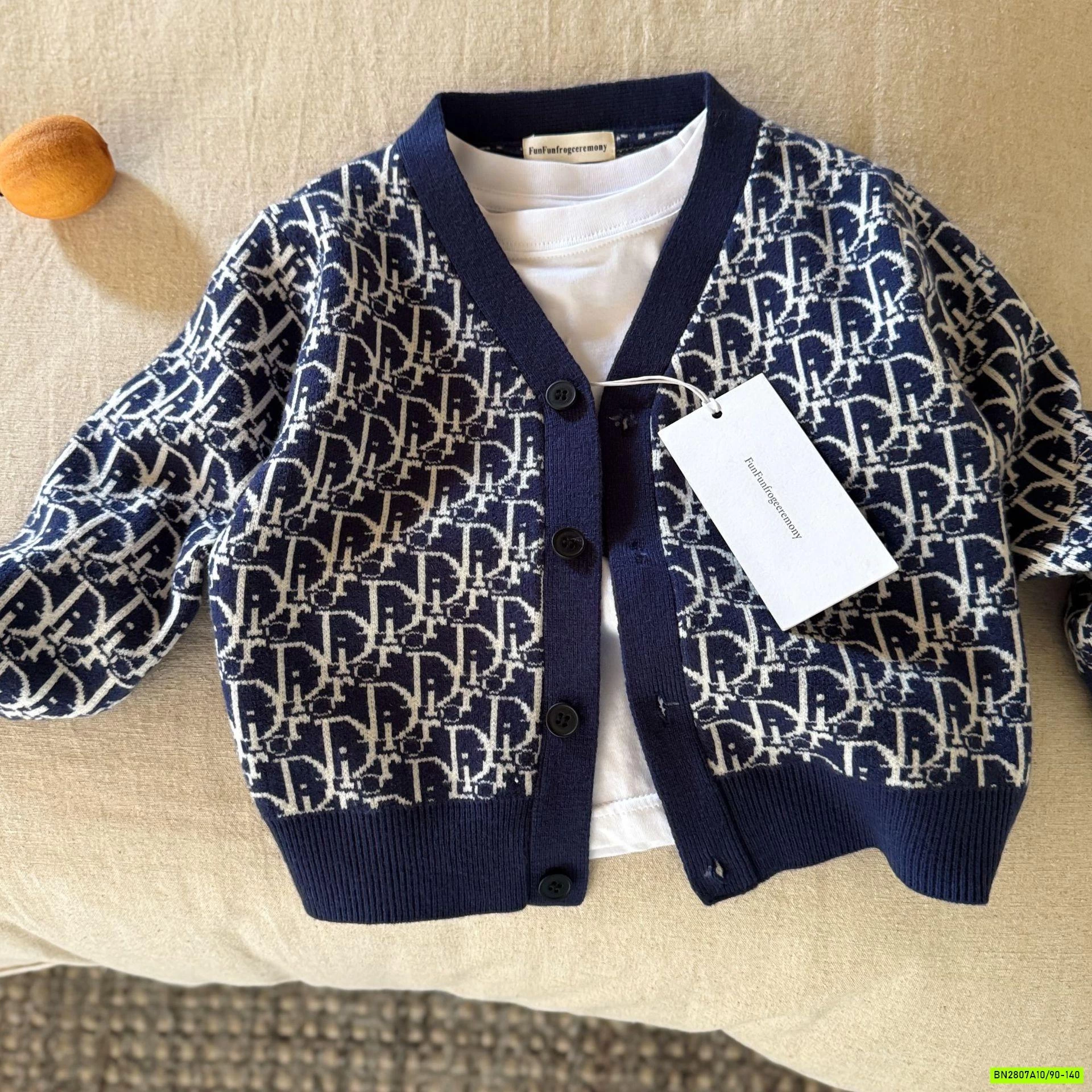 KHOÁC LEN CÚC MMGGBABY