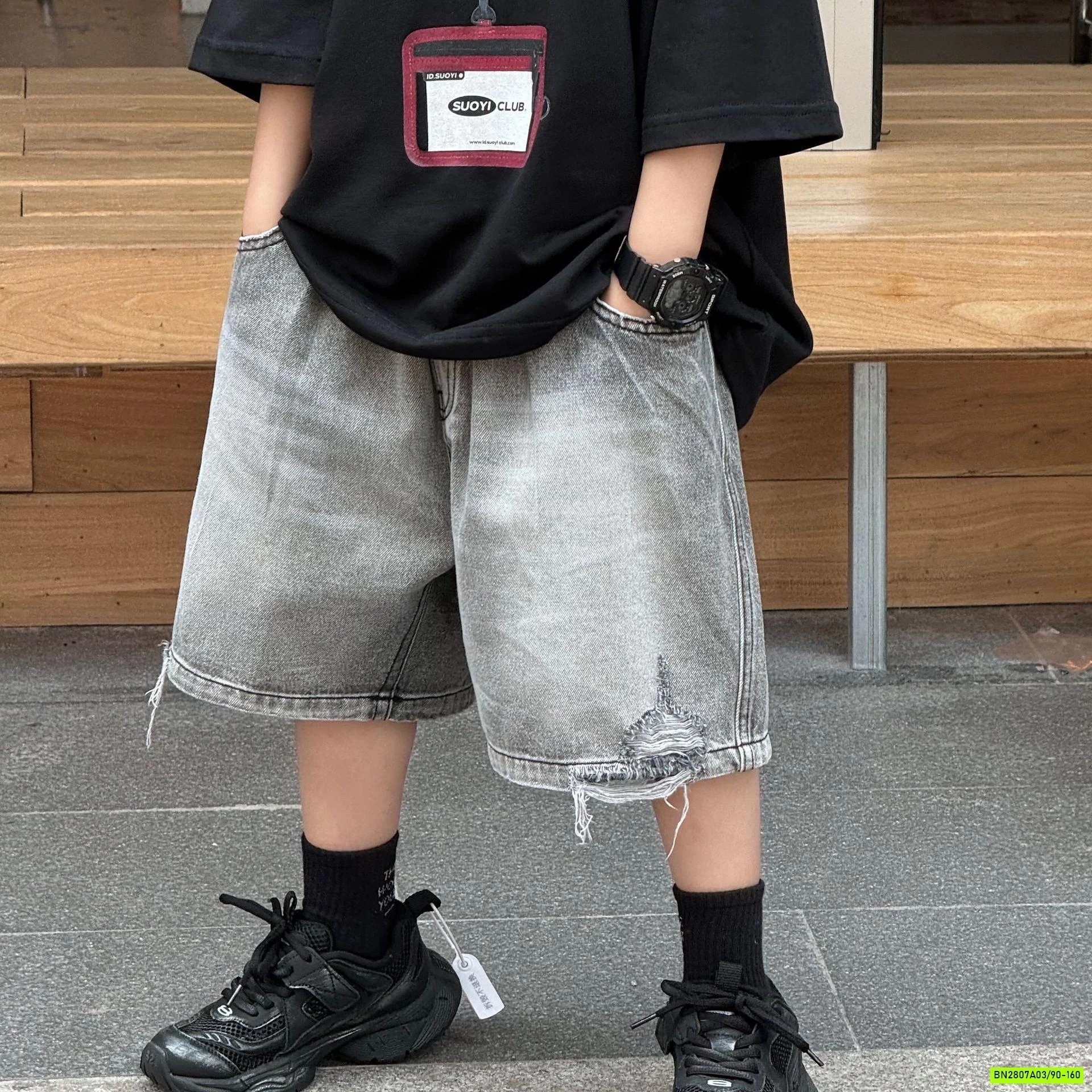 SHORT JEANS ĐEN BẠC MÀU