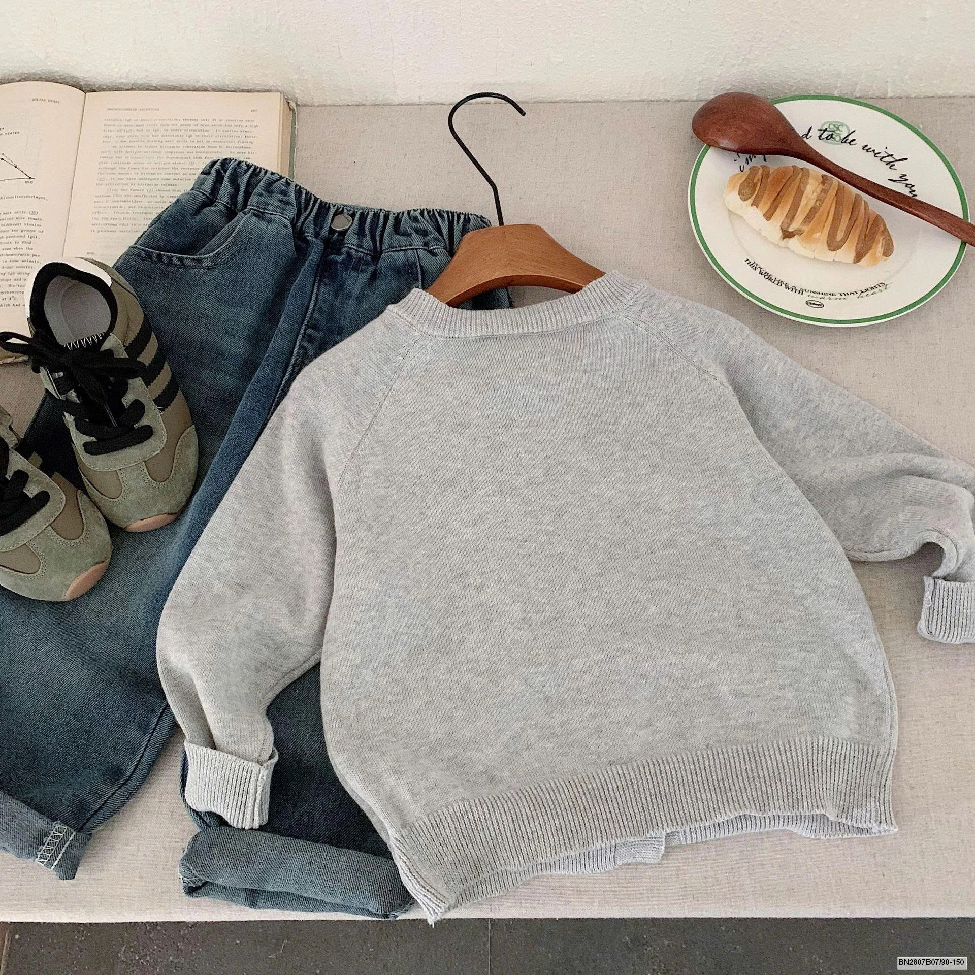 ÁO LEN HÌNH NGÔI NHÀ