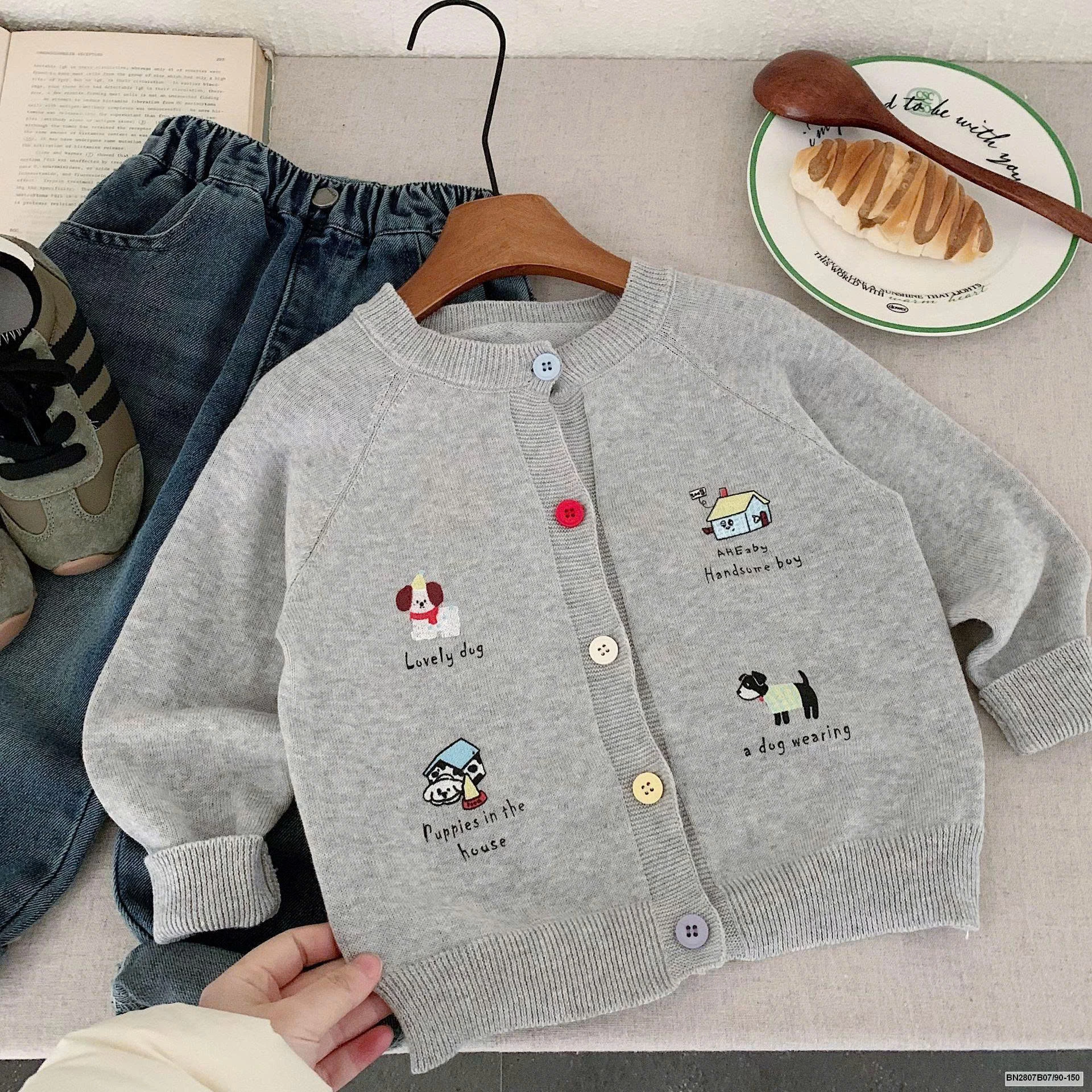 ÁO LEN HÌNH NGÔI NHÀ