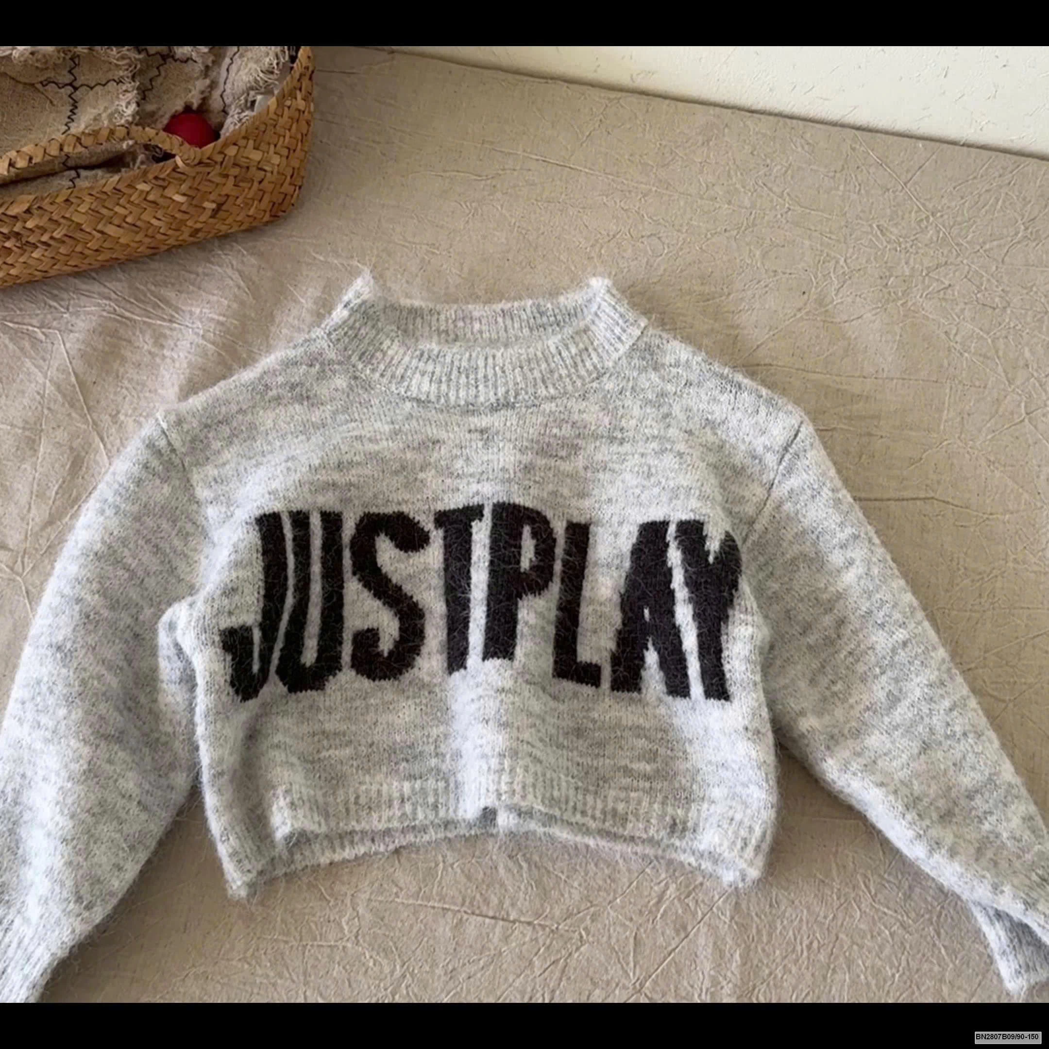 Áo len dáng ngắn Justplay